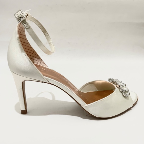 Ted Baker Gleamy Crystal Embellished White Satin Sandals Open Toe Evening Shoes - Picture 8 of 10